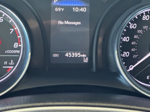 Used 2019 Toyota Camry SE image 21