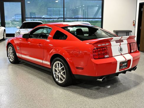 Used 2007 Ford Mustang Shelby GT500 RWD image 5