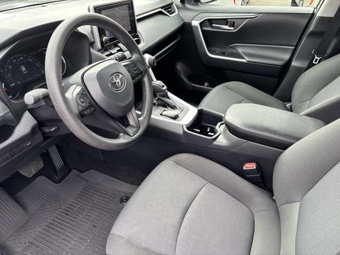Used 2025 Toyota RAV4 XLE w/ Convenience Package image 12