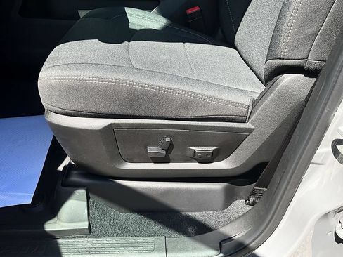 New 2026 RAM 3500 Big Horn AWD/4WD image 15