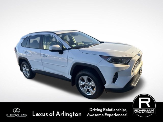 Used 2021 Toyota RAV4 XLE w/ Convenience Package AWD/4WD image 3