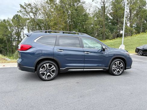 Used 2023 Subaru Ascent Touring AWD/4WD image 8