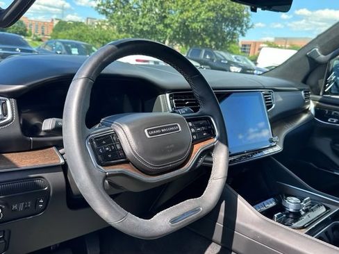 Used 2023 Jeep Grand Wagoneer Series II AWD/4WD image 16