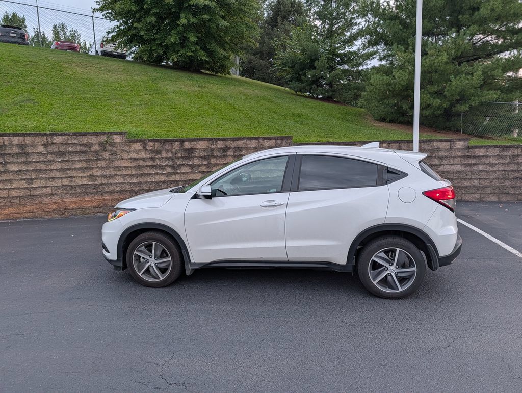 Used 2022 Honda HR-V EX image 9