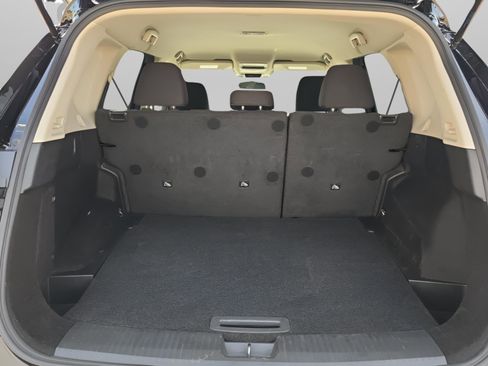 Certified 2023 Nissan Rogue S image 33