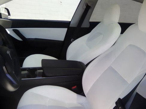 Used 2020 Tesla Model Y Performance AWD/4WD image 8