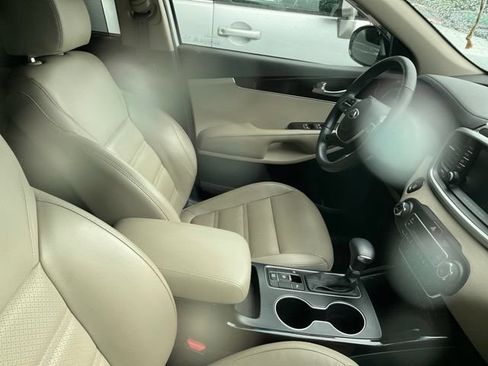 Used 2019 Kia Sorento EX w/ EX Touring Package FWD image 6
