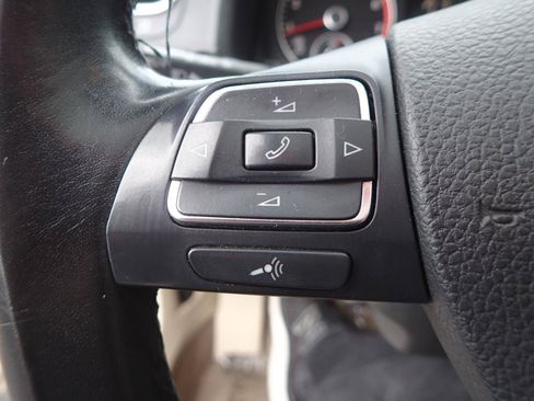 Used 2010 Volkswagen Eos Lux FWD image 21