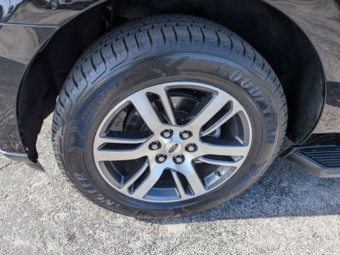Used 2024 Ford Expedition Limited RWD image 8