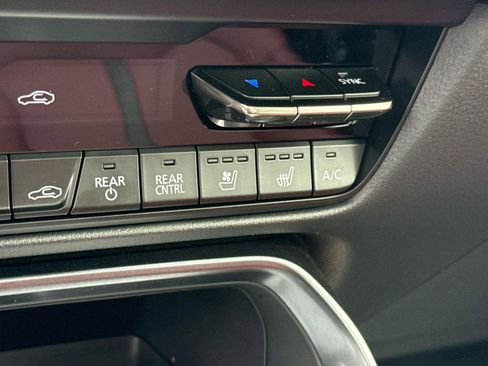 Certified 2025 MAZDA CX-70 3.3 Turbo w/ Premium Plus Pkg image 32