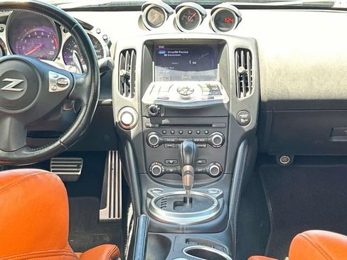 Used 2017 Nissan 370Z Touring RWD image 16