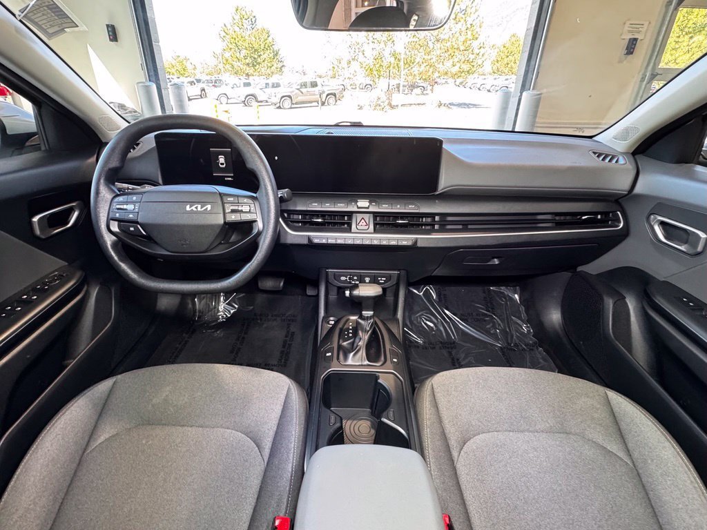 Used 2025 Kia K4 FWD image 15