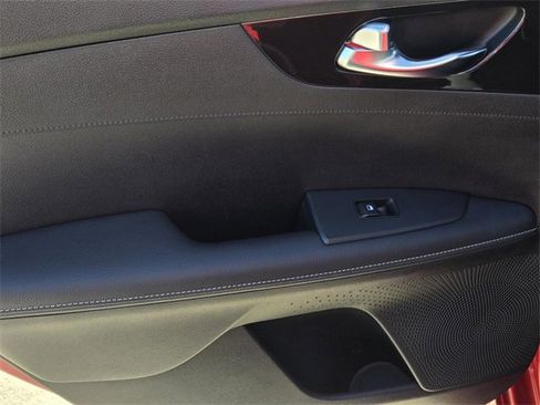 Certified 2024 Kia Forte GT-Line image 9