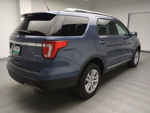 Used 2019 Ford Explorer XLT w/ Equipment Group 202A AWD/4WD image 9