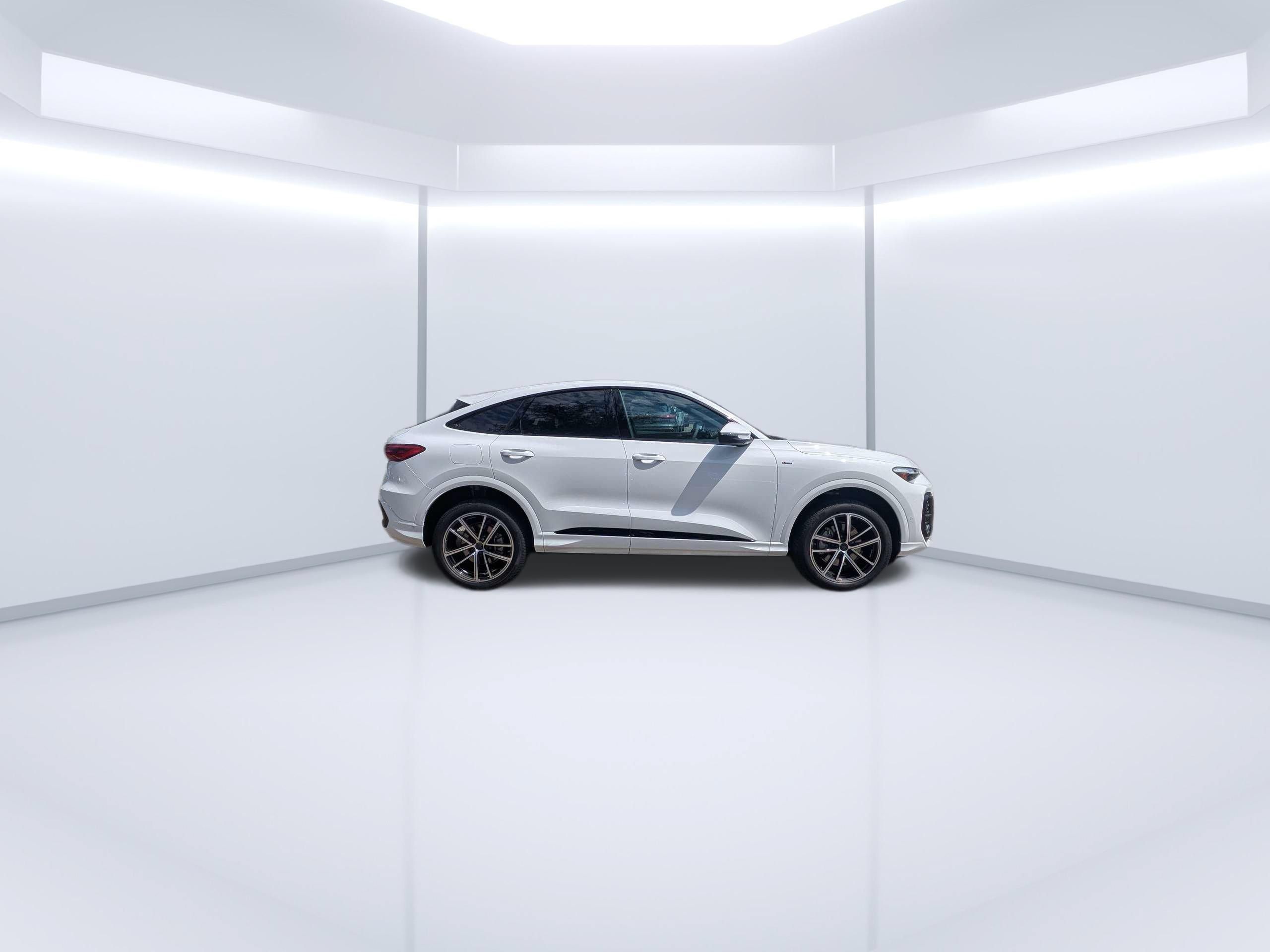 New 2026 Audi Q5 Premium Plus AWD/4WD image 33