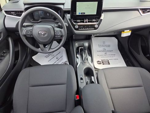 Used 2026 Toyota Corolla LE FWD image 8