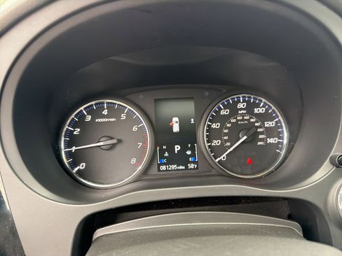 Used 2018 Mitsubishi Outlander LE FWD image 34