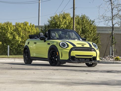 Used 2024 MINI Cooper S image 2