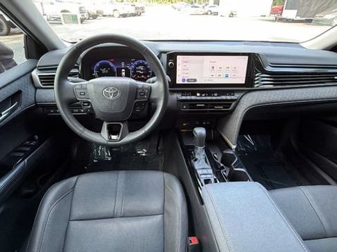 Used 2025 Toyota Camry XLE FWD image 22
