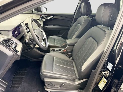 Used 2023 Audi Q4 e-tron Premium Plus w/ Premium Plus image 18