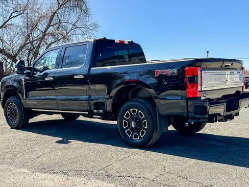 Certified 2024 Ford F250 Platinum w/ FX4 Off-Road Package AWD/4WD image 5