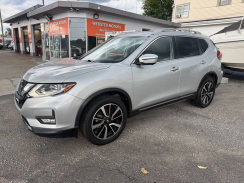 Used 2019 Nissan Rogue SL AWD/4WD image 18