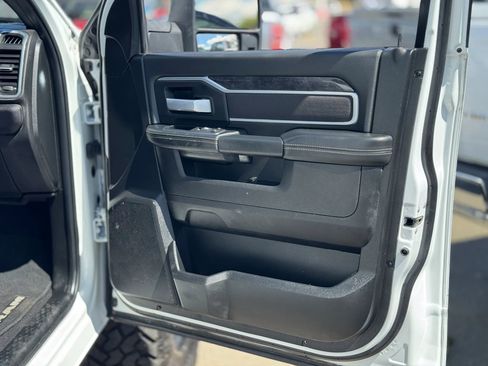 Used 2024 RAM 2500 Big Horn image 27
