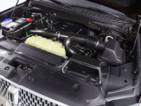 Used 2019 Lincoln Navigator Reserve image 23