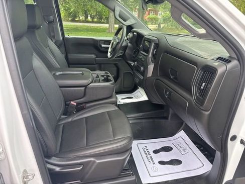 Used 2022 Chevrolet Silverado 1500 W/T w/ Trailering Package AWD/4WD image 12