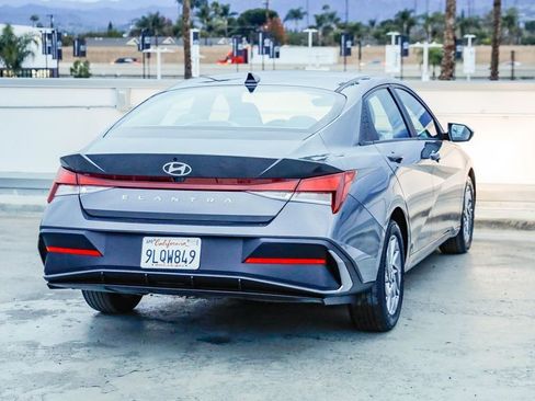 Used 2024 Hyundai Elantra SEL image 9