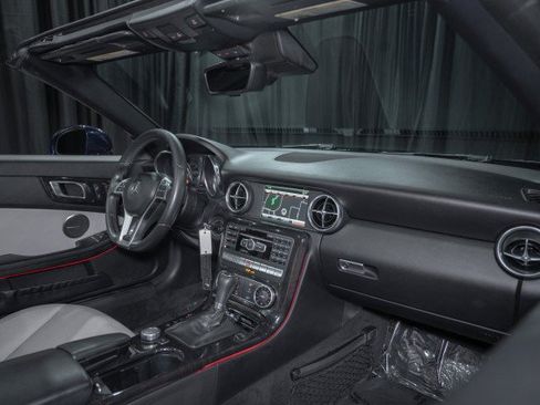 Certified 2015 Mercedes-Benz SLK 250 image 13