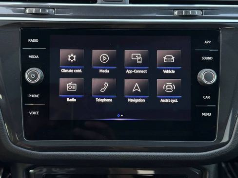 Used 2023 Volkswagen Tiguan SE R-Line FWD image 17