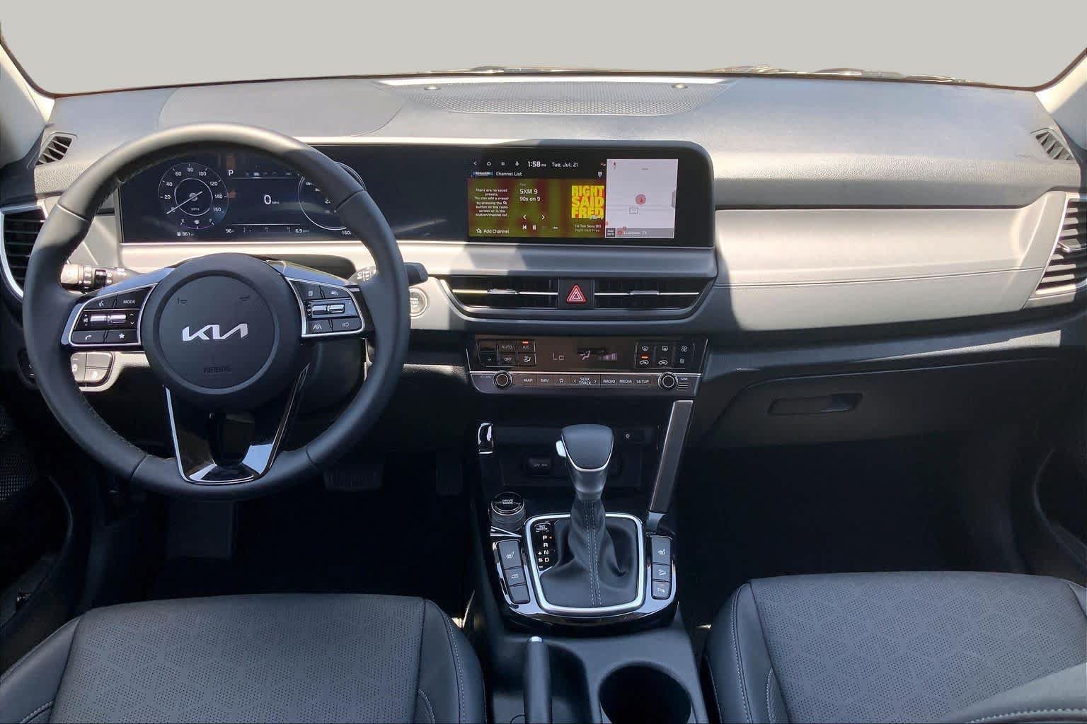 Certified 2026 Kia Seltos EX w/ EX Sunroof Package FWD image 16
