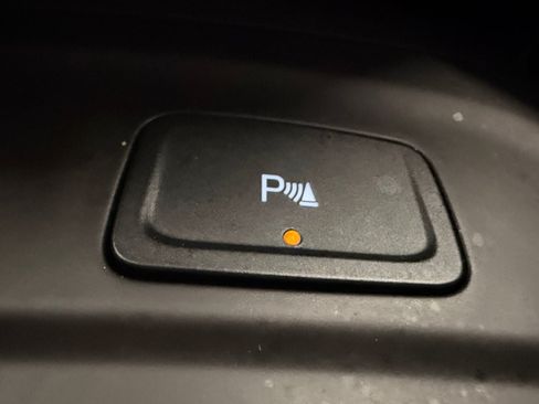 Used 2024 Chevrolet Equinox LT FWD image 33