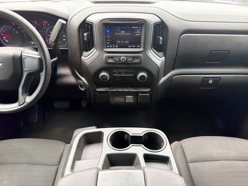 Used 2023 Chevrolet Silverado 1500 Custom AWD/4WD image 18