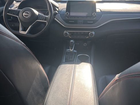 Used 2024 Nissan Altima 2.5 SR image 16