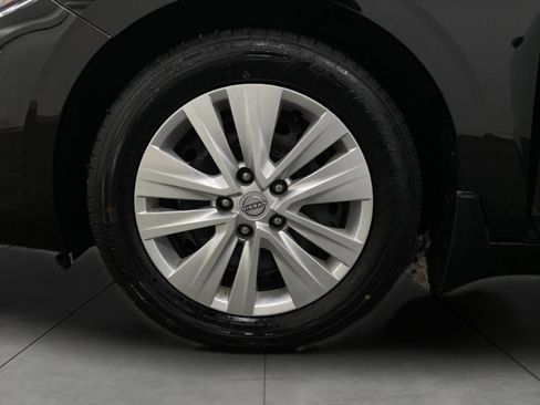 Used 2024 Nissan Sentra S image 12