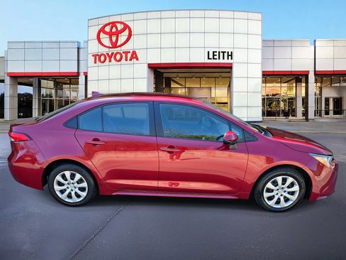 Used 2024 Toyota Corolla LE image 4