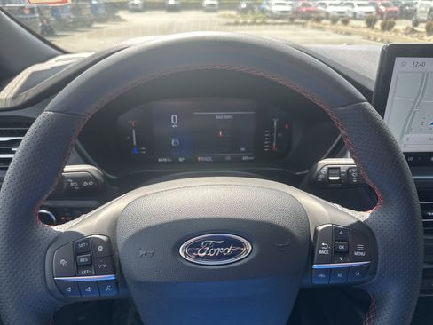 Used 2024 Ford Escape ST-Line w/ Tech Pack #1 AWD/4WD image 37