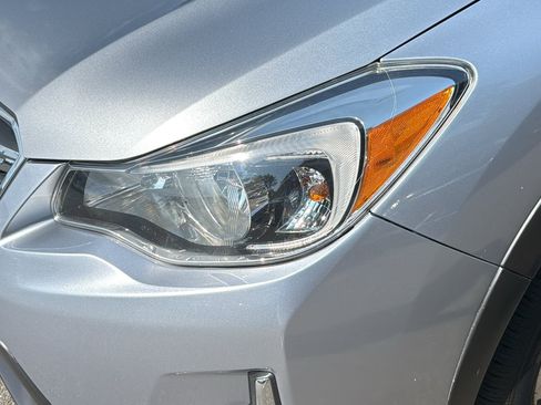 Used 2016 Subaru Crosstrek 2.0i Limited AWD/4WD image 8