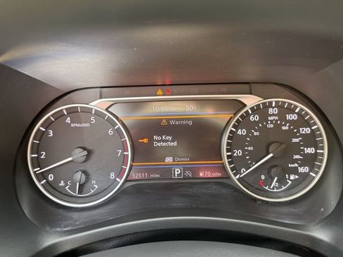 Used 2025 Nissan Sentra SV FWD image 15