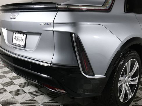 Used 2024 Cadillac Lyriq Tech RWD image 41