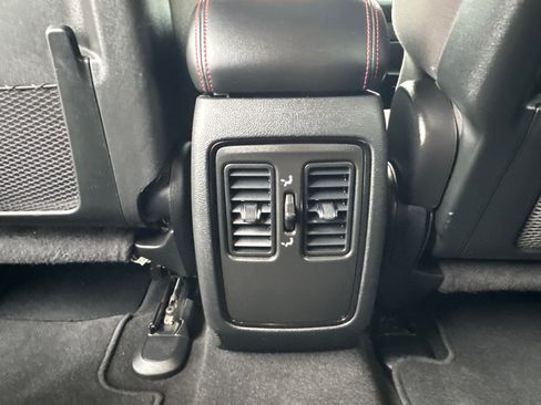 Used 2023 Dodge Durango GT AWD/4WD image 8
