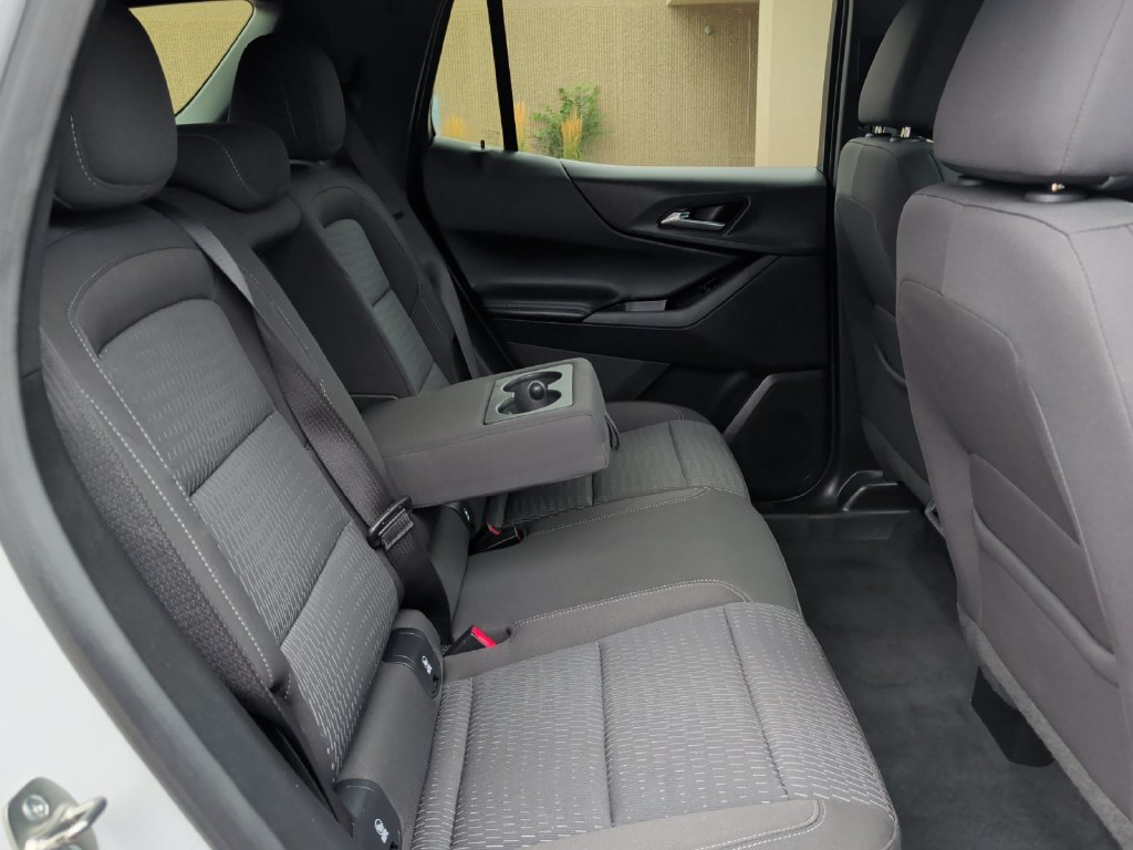 Used 2026 Chevrolet Equinox LT AWD/4WD image 35