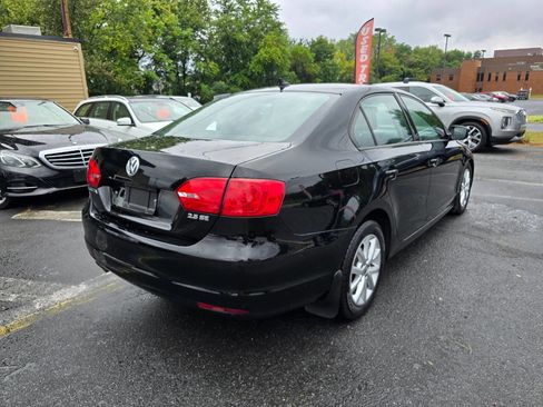 Used 2012 Volkswagen Jetta SE image 3