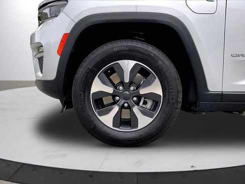 Used 2024 Jeep Grand Cherokee Limited 4xe AWD/4WD image 35