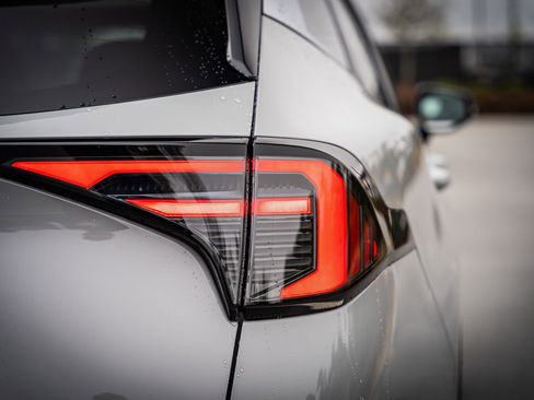 Used 2026 Kia Sportage EX w/ EX Panorama Roof Package image 14