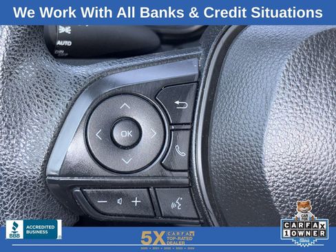 Used 2025 Toyota Corolla LE image 23