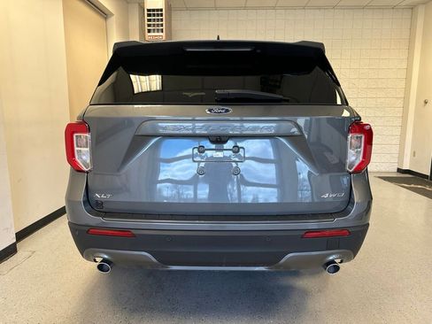 Used 2023 Ford Explorer XLT w/ Equipment Group 202A AWD/4WD image 40