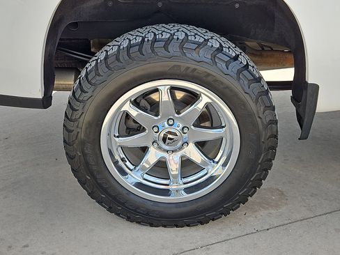 Used 2023 Chevrolet Silverado 1500 LTZ image 32